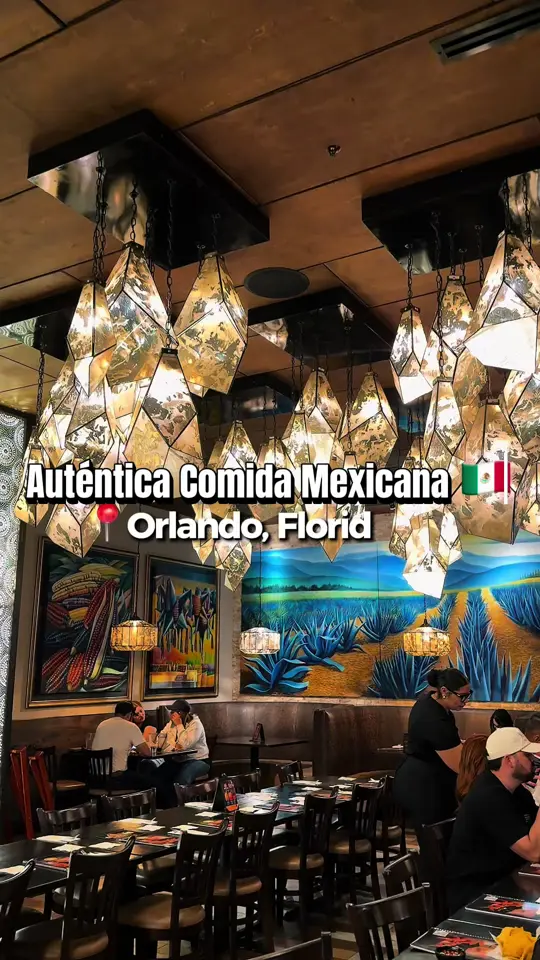 Azteca D'Oro in Orlando showing review, visit, atmosphere, mariachi, guacamole, tacos de birria, parrilla, video by josyinorlando on TikTok