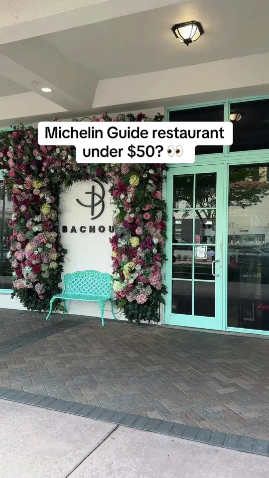 Bachour in Coral Gables showing review, visit, desserts, meals, atmosphere, video by shoffitanna on TikTok