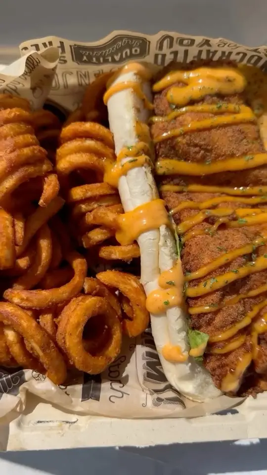 Bad Mamma Jamma in Mexico Beach showing food truck, fresh salads, delicious sandwiches, juicy burgers, video by Discover Mexico Beach, FL on Facebook