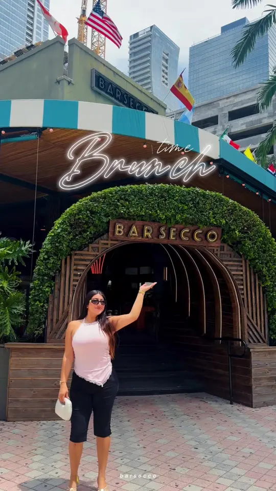 Barsecco in Miami showing brunch, restaurant visit, video by nikkiobree on TikTok