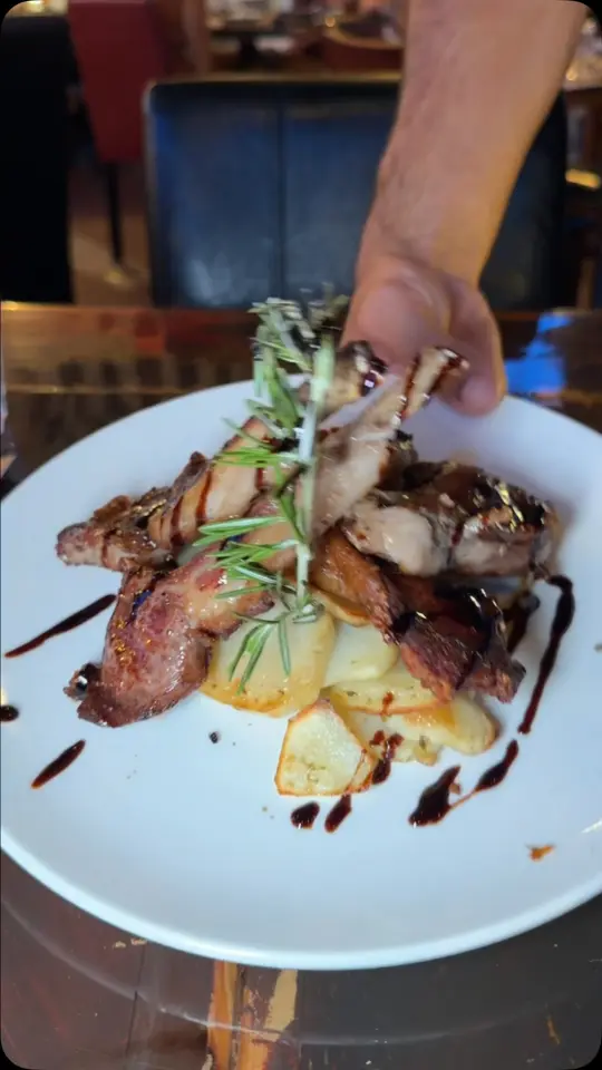 Battubelin Italian Restaurant in Miami showing food, atmosphere, video by The.fork.guide on Facebook