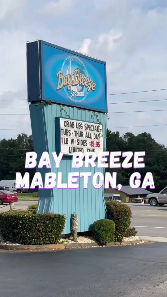 Bay Breeze in Mableton showing review, visit, seafood, broiled seafood, fried seafood, captain’s platter, video by jarrettisnotimpressed on TikTok