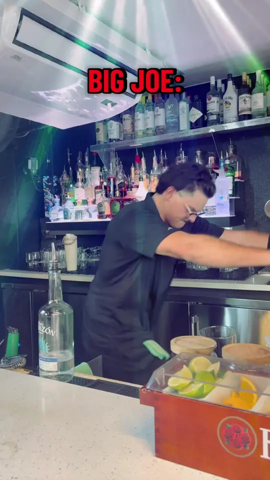 Bay Street Yard in Fort Myers showing bartender, bartending, bar atmosphere, video by baystreetyard on TikTok