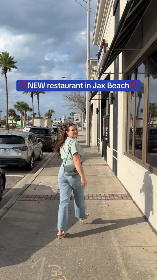 Bella Vista A Mare - Jacksonville Beach in Jacksonville Beach showing italian dinner, review, video by nutritionbychelsea on TikTok