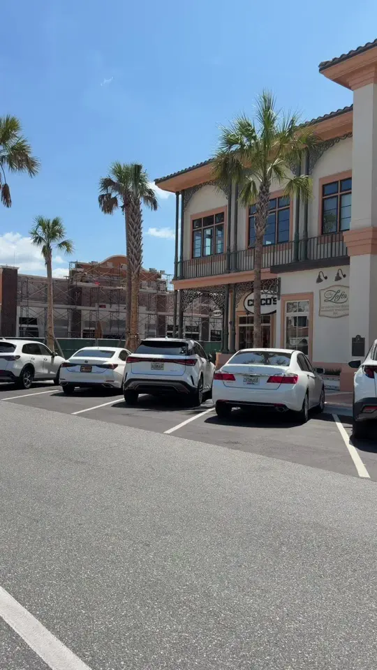 Bella Vita Italian Steakhouse in Lady Lake showing visit, patio dining, live music, aperol spritz, spiked arnold palmer, salmon with risotto, steak medallion special, espresso martini, video by heavenly_bites_nj on TikTok
