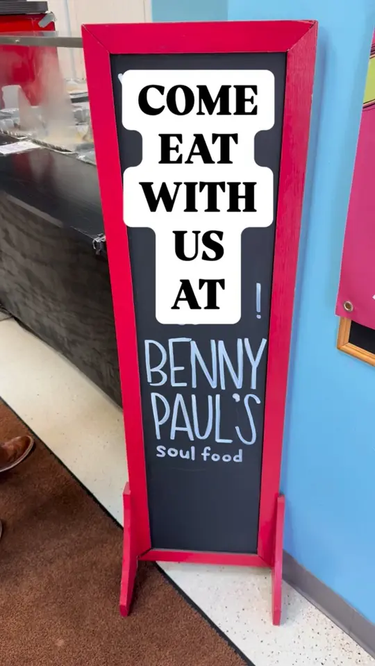 Benny Paul's Soul Food in Madison showing fried chicken, mac and cheese, banana pudding, sweet tea, video by Visit Madison, GA on Facebook