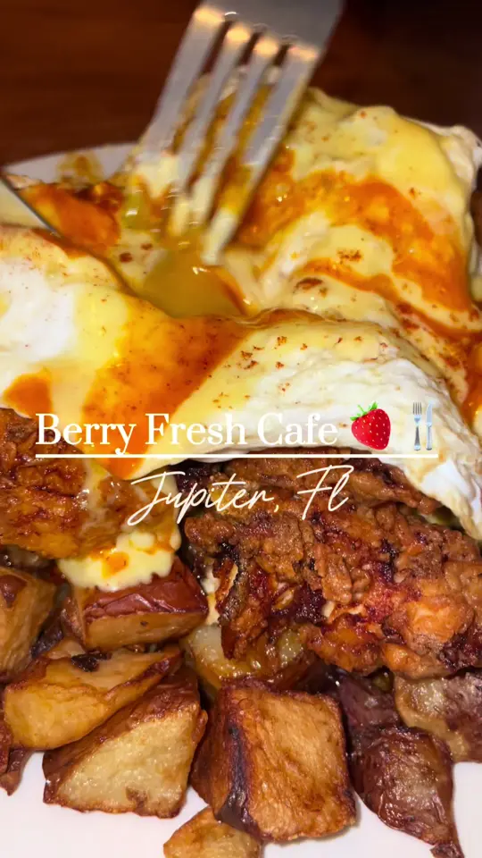 Berry Fresh Cafe in Jupiter showing food, berry fresh cafe, video by itsfabfoodie on TikTok