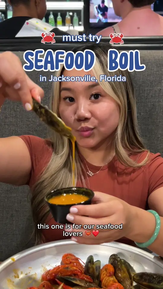 Big Crab in Jacksonville showing seafood boil, crab, video by tagalongwithuss on TikTok