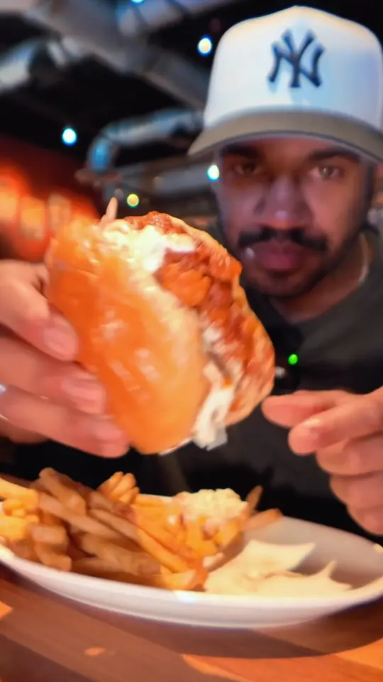 Bj's Restaurant & Brewhouse in Pensacola showing food review, new menu items, video by KingSchratz on Facebook