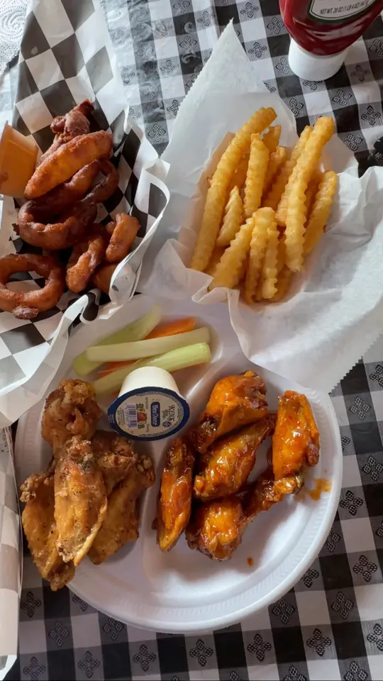 Blazers Hot Wings in Commerce showing food, chicken wings, onion rings, sandwiches, desserts, video by North Georgia FOOD on Facebook