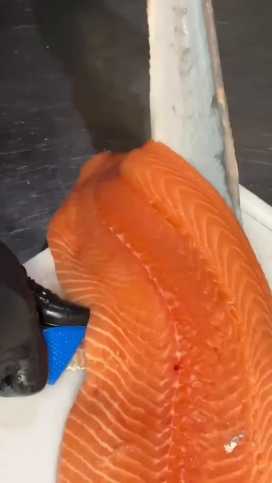 BOATHOUSE in Stuart showing seafood, fresh catch, locally sourced food, video by Stuart BoatHouse on Facebook