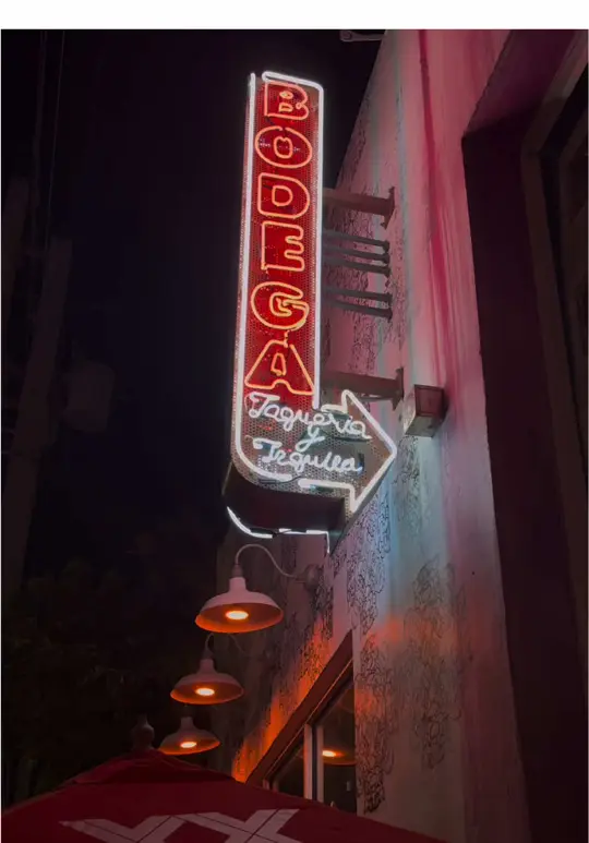 Bodega Taqueria y Tequila in Miami showing review, best tacos in florida, video by marcelitachong on TikTok