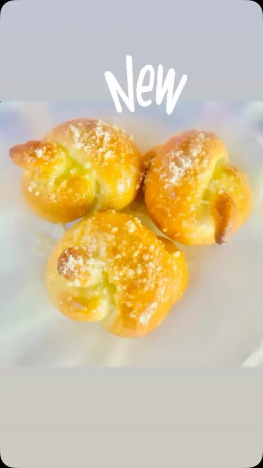 Brickell City Pizza in Miami showing food, garlic knots, video by Brickell City Pizza on Facebook