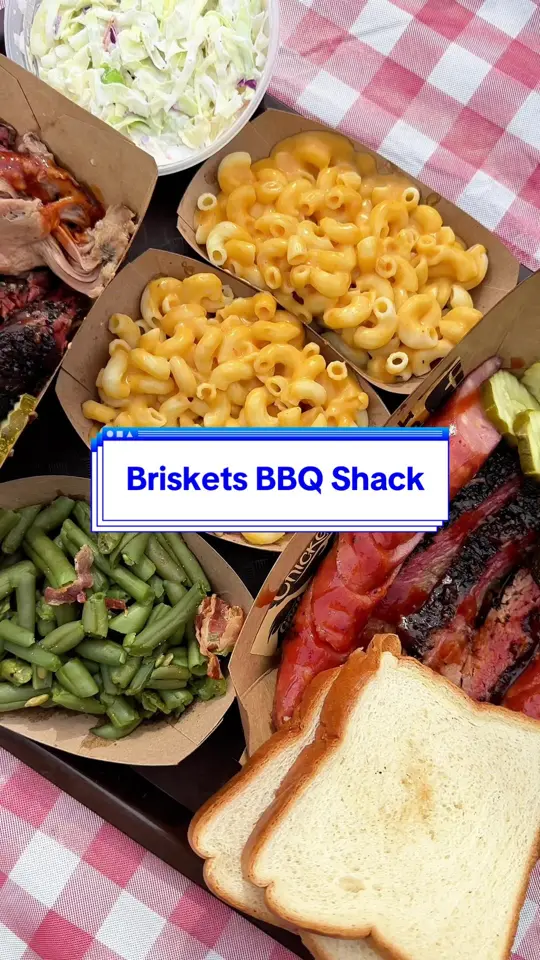 Briskets BBQ & Country Kitchen in Chuluota showing review, brisket, cheddar jalapeño sausage, mac and cheese, slaw, video by lemonhearted on TikTok