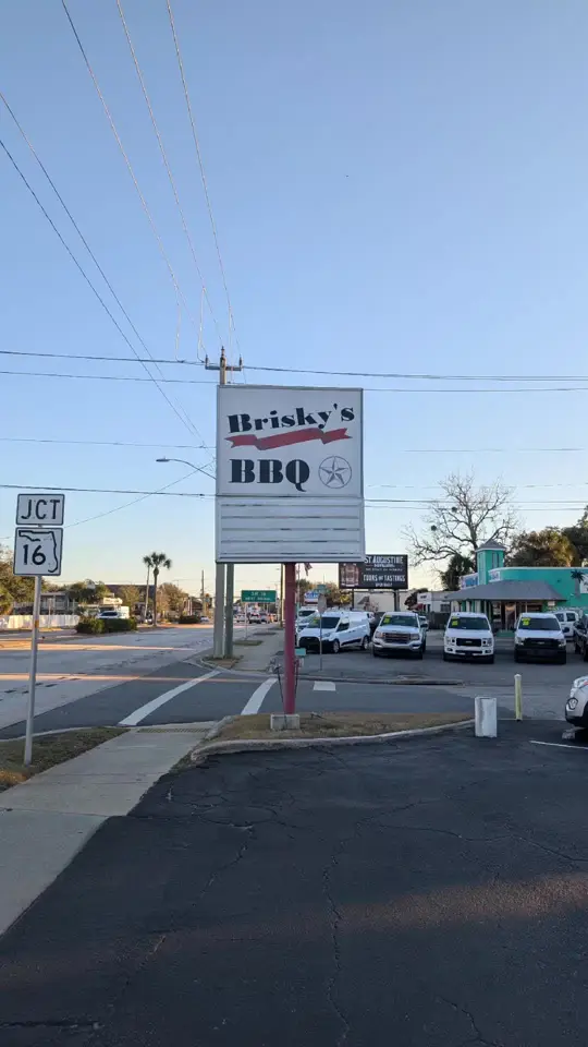 Brisky's BBQ in St. Augustine showing review, visit, video by vilanodaybyday on TikTok