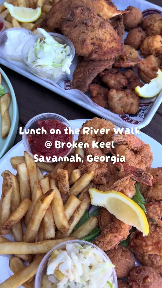 Broken Keel in Savannah showing seafood, southern cuisine, video by trips.andtricks on TikTok