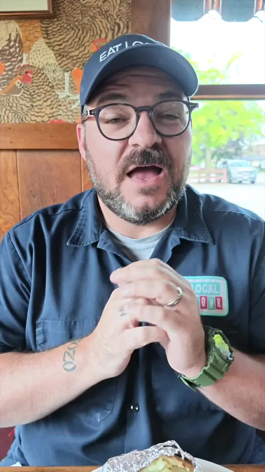 Brooks Burgers in Naples showing restaurant visit, brisket, barbecue chicken, baked potato, history, video by eatlocalnewyork on TikTok