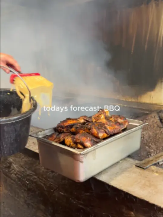 Brooks Burgers in Naples showing bbq, chicken, video by brookshouseofbbq on TikTok