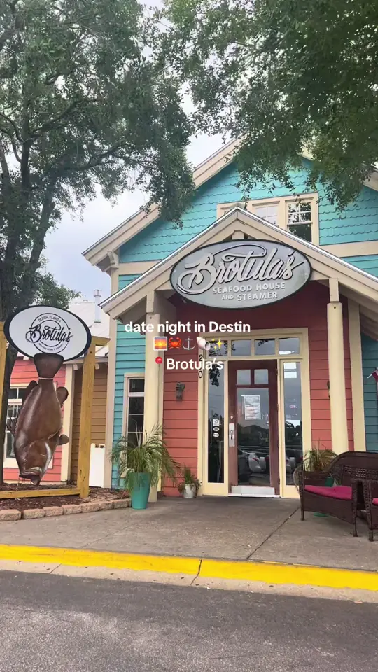 Brotula's Seafood House & Steamer in Destin showing food, snow crab, grouper, video by kaylinm.content on TikTok