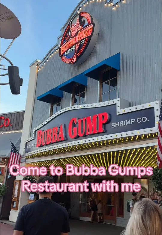 Bubba Gump Shrimp Co. in Orlando showing restaurant review, shrimp, video by honeyphaure4 on TikTok