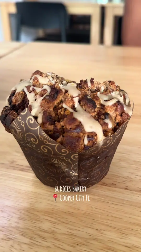  in Florida showing review, visit, coffee, cinnamon roll latte, coffee, nutella latte, dessert, lemon blueberry cake, dessert, red velvet cake, dessert, pumpkin bread muffin, video by pinesfinds on TikTok