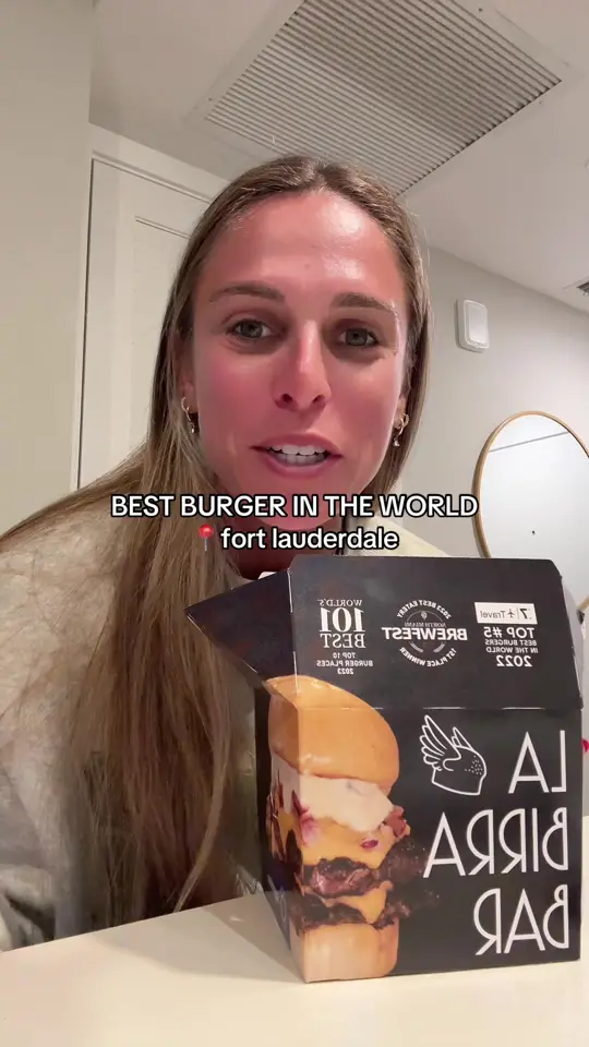 Burger 21 - Carrollwood in Tampa showing burger, food review, video by molliekaplann on TikTok