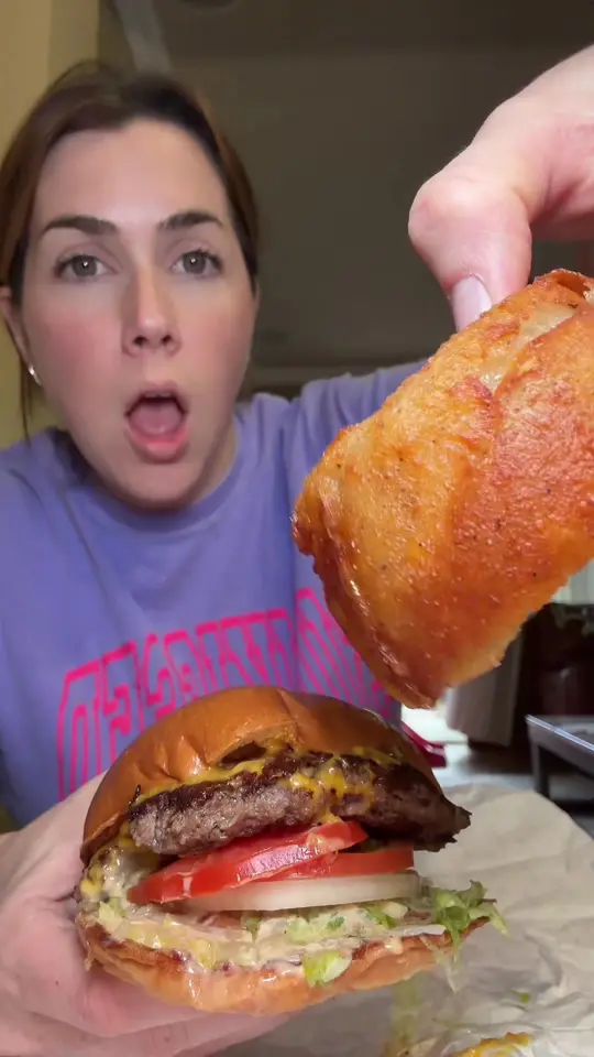 Burger Monger in South Pasadena showing food, burgers, video by jennaheats on TikTok
