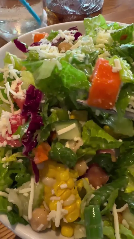 Burt & Max's in Delray Beach showing spinach dip, cornbread, fresh salads, burgers, local seafood, brick oven pizzas, video by sarahsarpolis on TikTok