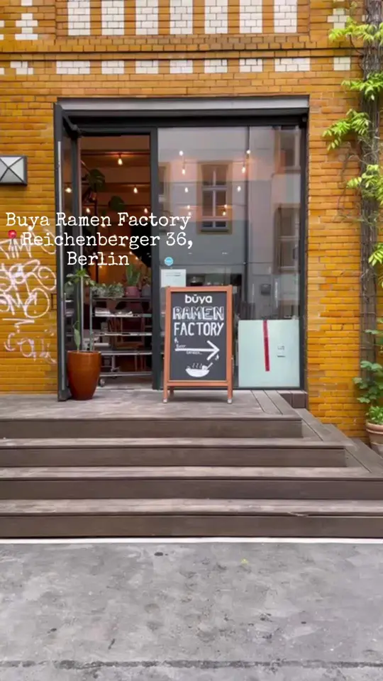 Buya Ramen in St. Petersburg showing food, vegan ramen, video by keeping_itt_quiet on TikTok