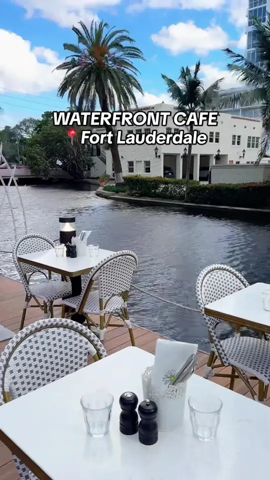 Café Bastille Miami Beach in Miami Beach showing brunch, omelets, benedicts, pancakes, waffles, french toast, video by miamituristico on TikTok