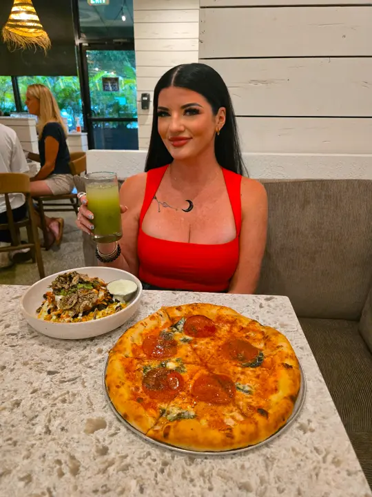  in Florida showing pizza, bowls, salads, homemade cookies, video by laurielivinlife on TikTok