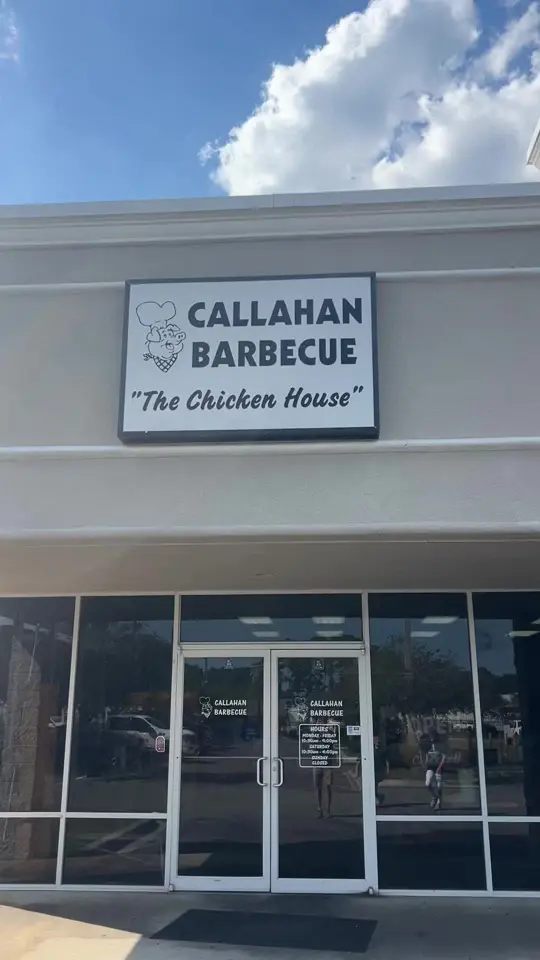 Callahan Barbecue in Callahan showing review, fired chicken, burger, video by treylovesfood on TikTok