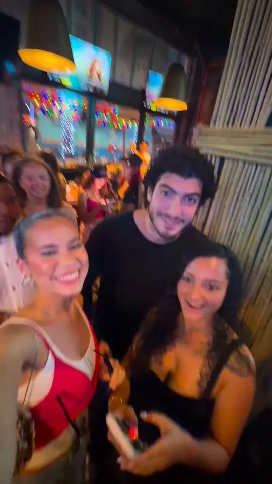  in Florida showing bar, atmosphere, themed cocktails, love island theme, video by Stuff to Do in Orlando on Facebook