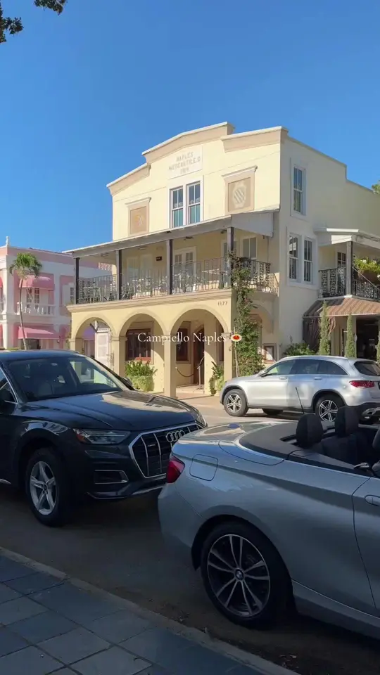 Campiello in Naples showing italian food, family dinner, dining, video by sammiklinger on TikTok