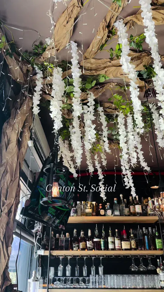 Canton St. Social in Roswell showing brunch, bottomless brunch, roswell downtown, video by atlbitesandbarks on TikTok