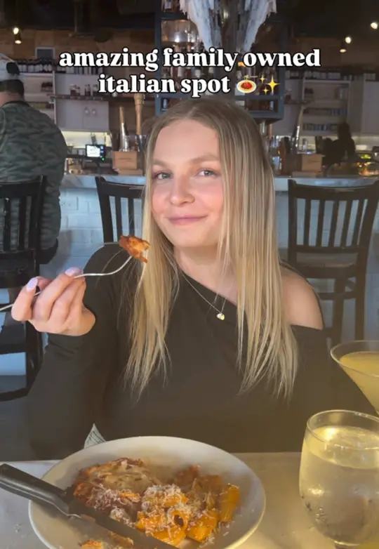  in Florida showing review, visit, spicy rigatoni, focaccia bread, video by thedarrahdiaries on TikTok