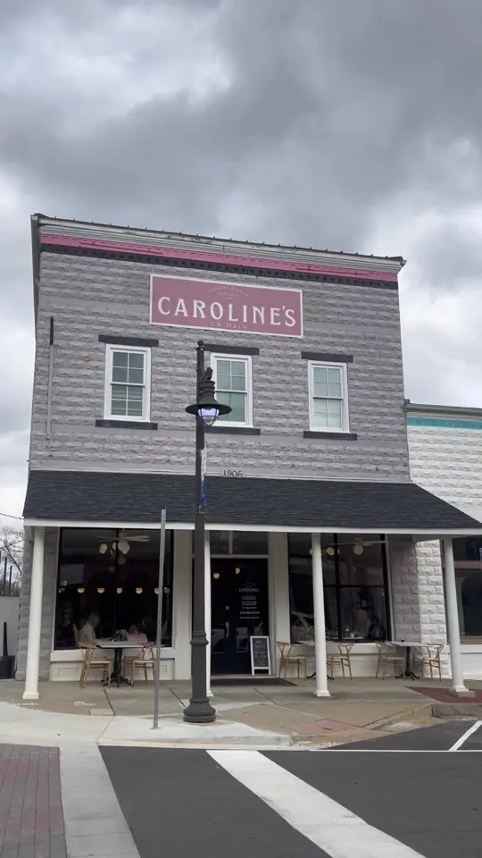 Caroline's on Main in Flowery Branch showing brunch, lunch, atmosphere, menu, video by livingonlakelanier on TikTok