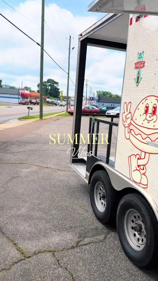 Cartersville BBQ in Cartersville showing food, flippin’ good burgers menu, signature flippin’ good burger, bacon avocado burger, sunrise burger, chicken tenders, video by josemorenot on TikTok