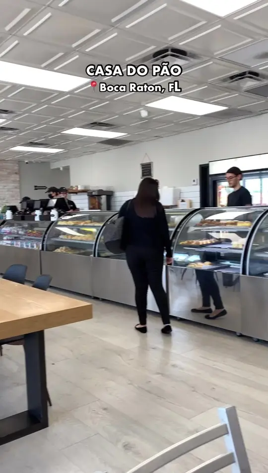 Casa do Pão in Boca Raton showing food, picanha sandwich, food, açai bowl, food, coxinha, food, coconut dessert, video by Josiah Eats on Facebook