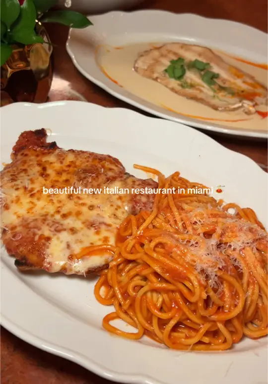 Casa Gianna in Miami showing italian food, chicken parmesan, dover sole, video by eatandbehappy_ on TikTok