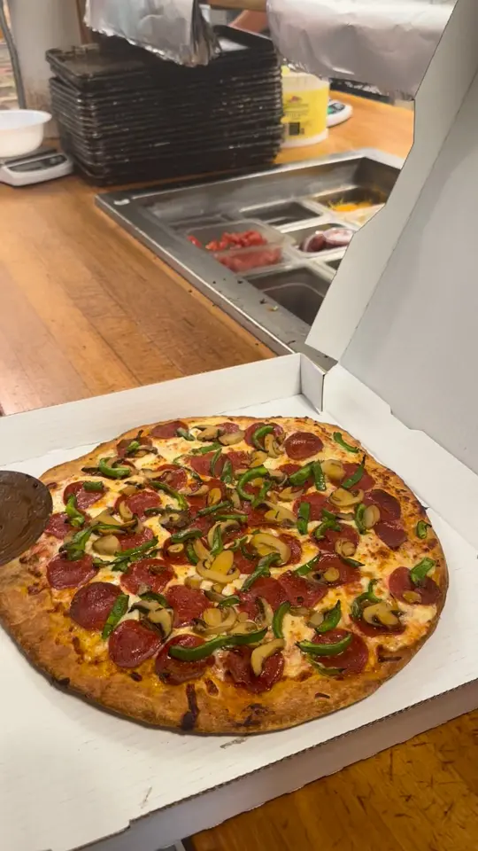 Cavoni's Pizza and Grinders Hinesville in Hinesville showing pizza, fresh food, video by Cavoni’s Pizza and Grinders Hinesville on Facebook