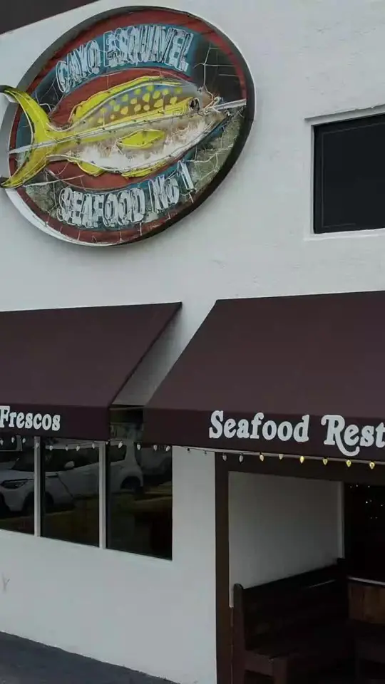 Cayo Esquivel Seafood in Hialeah Gardens showing visit, restaurant, video by kidy_vela13 on TikTok