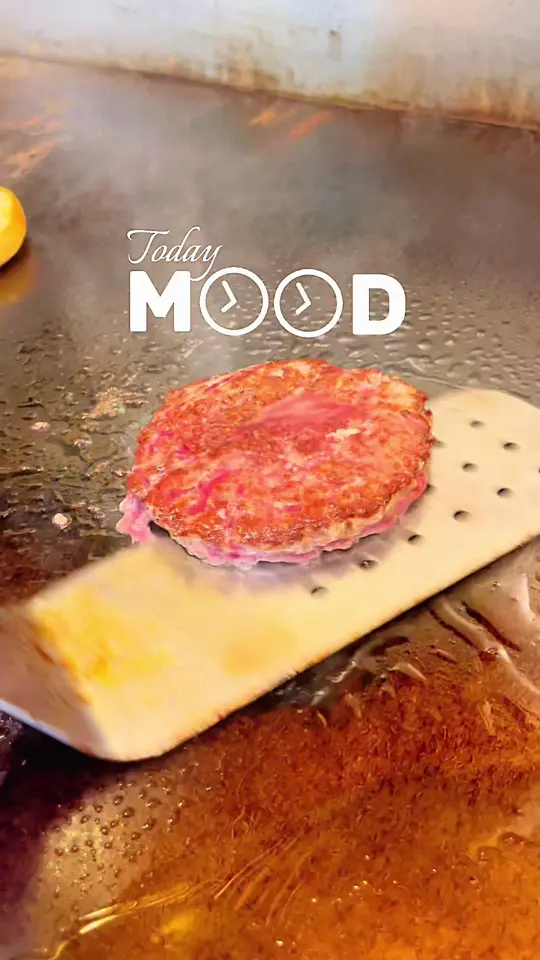 Champion Wings & Fish in Jonesboro showing burger, restaurant visit, video by applasomedia on TikTok