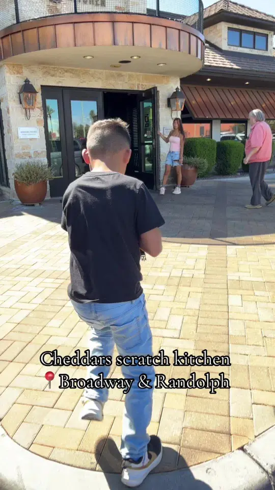 Cheddar's Scratch Kitchen on TikTok, video by cookwithlau0