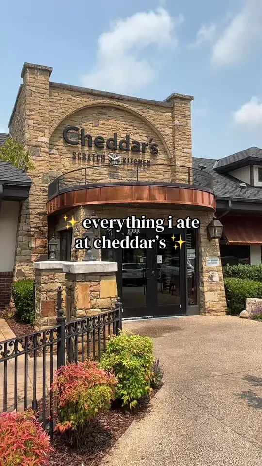 Cheddar's Scratch Kitchen on TikTok, video by curlygirlgrubs