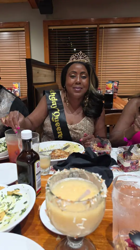 Cheddar's Scratch Kitchen in Warner Robins showing birthday dinner, visit, video by stownsend309 on TikTok