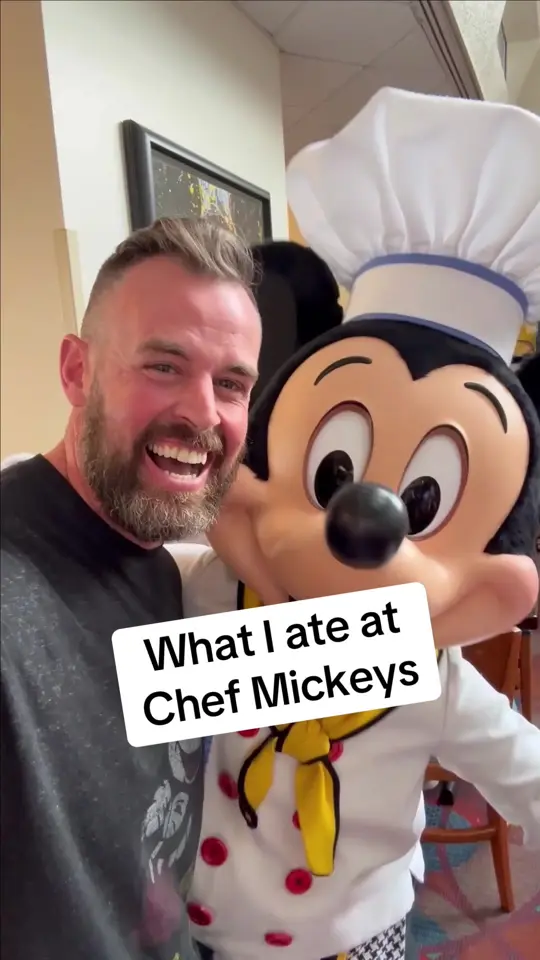 Chef Mickey's in Lake Buena Vista showing food, what i ate, video by ifwithryan on TikTok