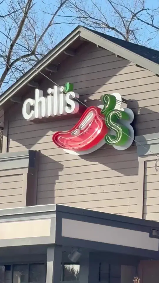Chili's Grill & Bar in Lady Lake showing visit, family outing, video by eastcoastmick on TikTok