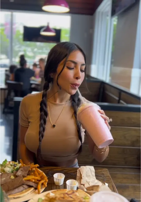 Chili's Grill & Bar in Pembroke Pines showing restaurant visit, location check-in, video by missalessandraleon on TikTok