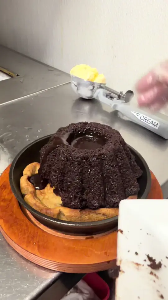 Chili's Grill & Bar in Tallahassee showing dessert, molten cookie, video by nec0splay on TikTok
